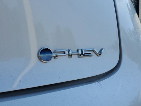 New 2026 Toyota Prius Plug-In Hybrid image 7