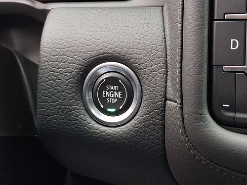 Used 2023 GMC Yukon Denali image 28