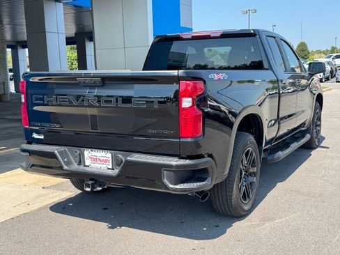 Used 2025 Chevrolet Silverado 1500 Custom w/ Rally Edition AWD/4WD image 3