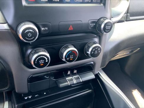 Used 2019 RAM 1500 Big Horn RWD image 31