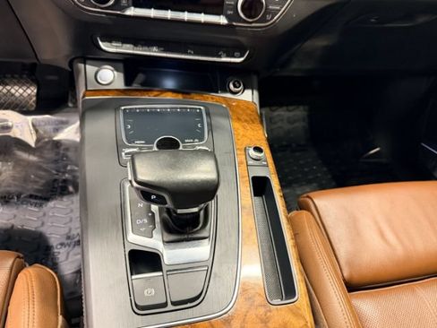 Used 2018 Audi Q5 Prestige w/ Prestige Package AWD/4WD image 18