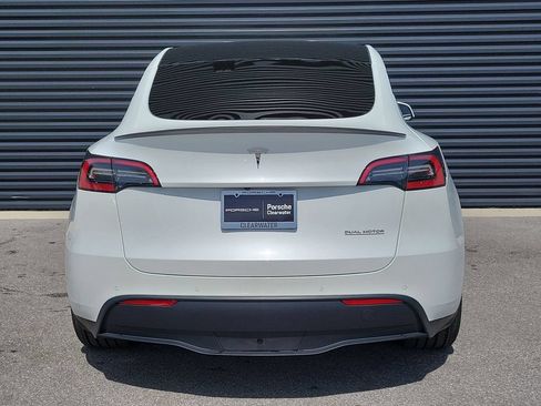 Used 2022 Tesla Model Y Performance AWD/4WD image 6