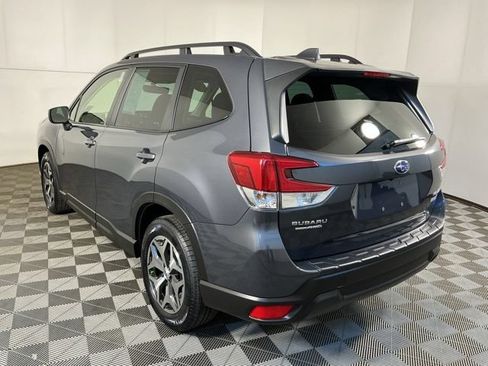 Used 2023 Subaru Forester Premium AWD/4WD image 9