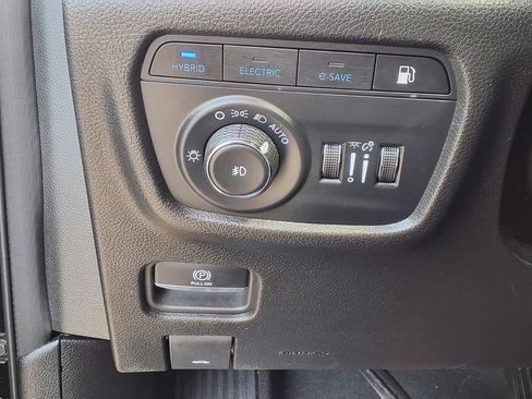 Used 2024 Jeep Grand Cherokee Limited 4xe image 20