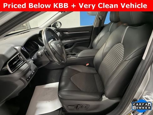 Used 2024 Toyota Camry SE image 9