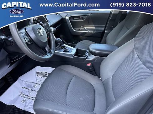 Used 2025 Toyota RAV4 LE AWD/4WD image 19