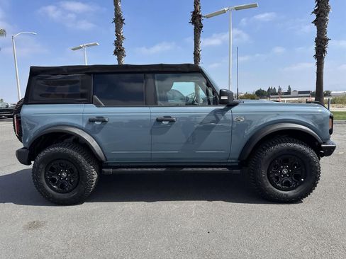 Used 2022 Ford Bronco Wildtrak image 3