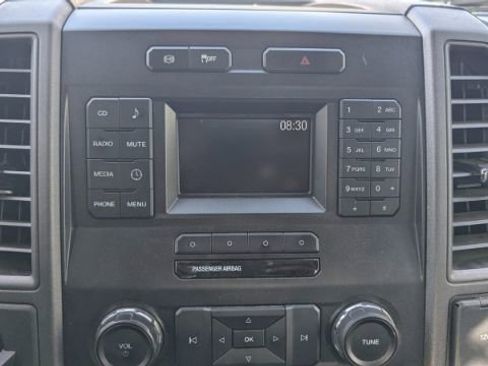 Used 2017 Ford F550 2WD Regular Cab Super Duty image 29