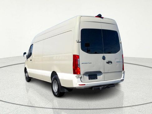 Used 2019 Mercedes-Benz Sprinter 170 image 7