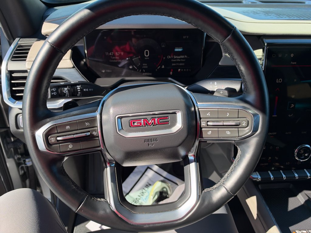 Used 2026 GMC Acadia Elevation w/ Elevation Premium Package FWD image 17