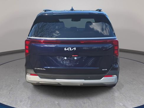 New 2026 Kia Carnival EX image 6