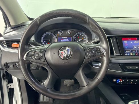 Used 2020 Buick Enclave Essence FWD image 14