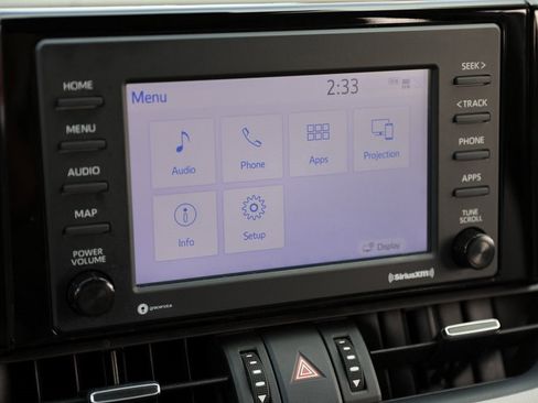 Used 2021 Toyota RAV4 XLE Premium image 31