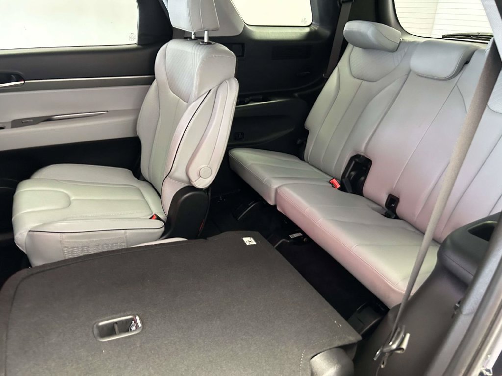 Used 2024 Hyundai Palisade SEL FWD image 12