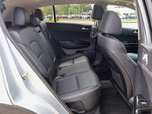 Used 2021 Kia Sportage EX w/ EX Technology Package FWD image 10