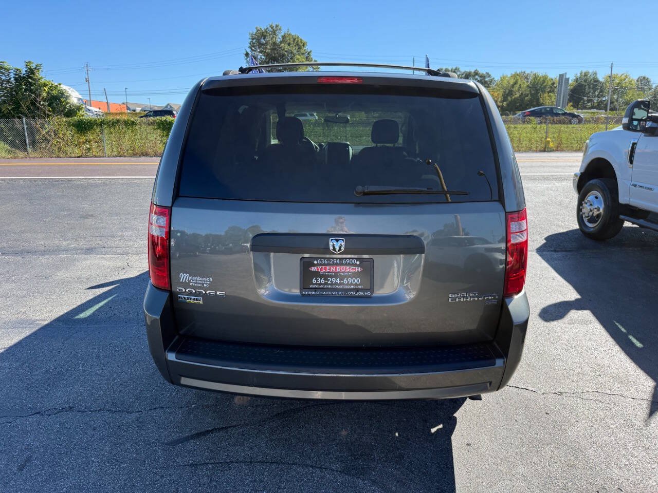 Used 2010 Dodge Grand Caravan SE FWD image 6