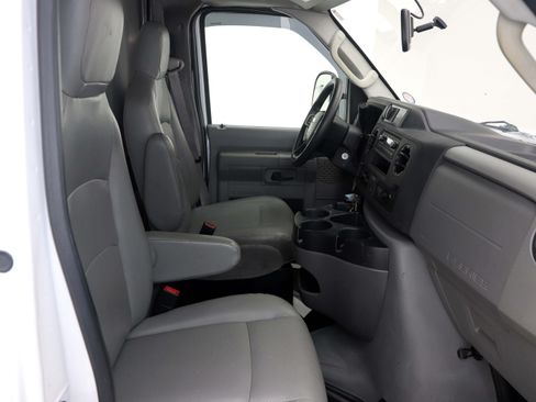 Used 2023 Ford E-450 and Econoline 450 Super Duty w/ Power Windows & Locks Group RWD image 19