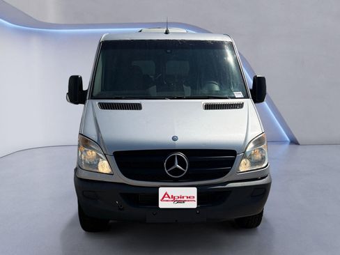Used 2010 Mercedes-Benz Sprinter 2500 image 8
