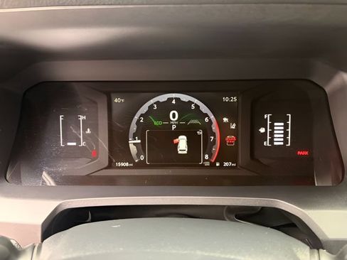 Used 2025 Toyota 4Runner SR5 AWD/4WD image 17