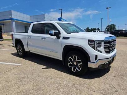 Certified 2022 GMC Sierra 1500 SLT w/ SLT Convenience Package