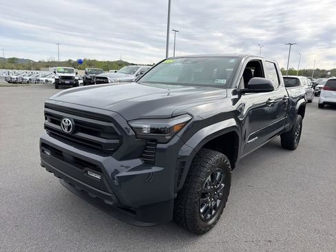 Used 2024 Toyota Tacoma SR5 AWD/4WD image 1