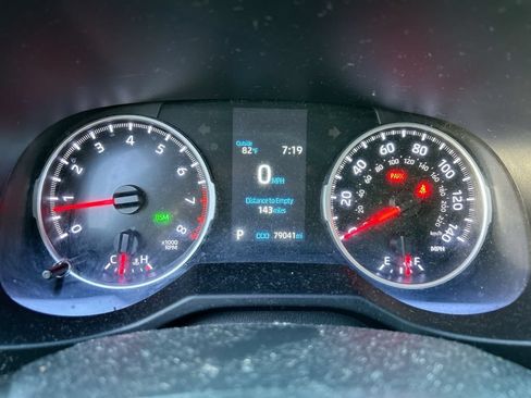Used 2022 Toyota RAV4 XLE FWD image 15