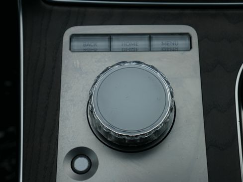 Certified 2025 Genesis GV80 3.5T Prestige image 25