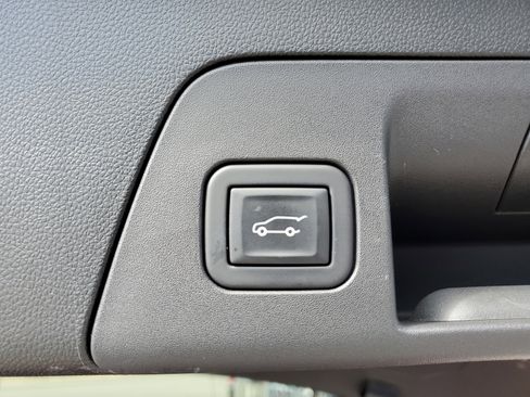 Used 2023 Buick Envision Essence image 19