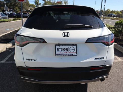 Used 2025 Honda HR-V Sport image 7