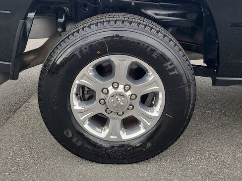 Used 2024 RAM 2500 Big Horn AWD/4WD image 6