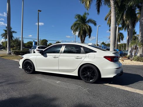 Used 2023 Honda Civic Sport image 10