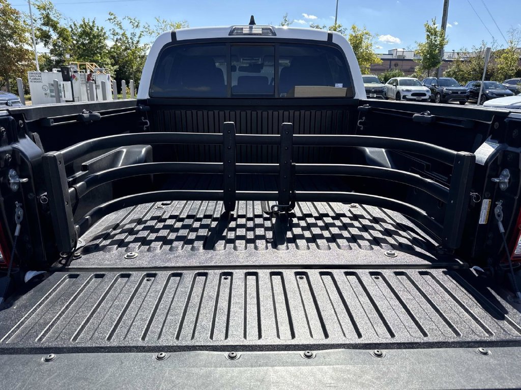 Used 2022 Toyota Tacoma SR AWD/4WD image 12
