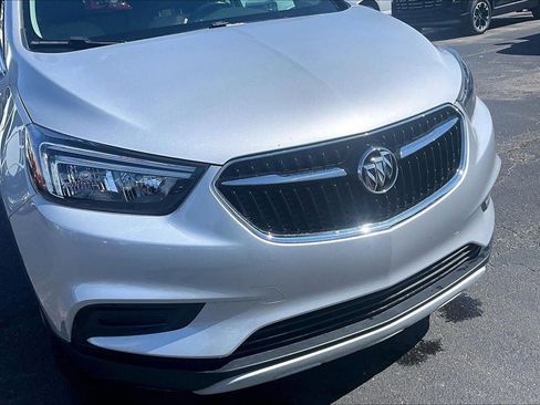 Used 2022 Buick Encore Preferred AWD/4WD image 3