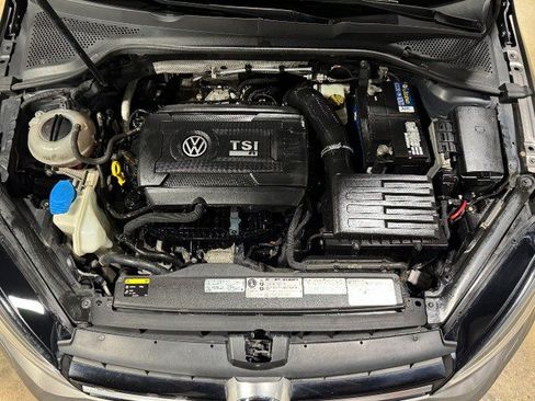 Used 2015 Volkswagen Golf R 4-Door AWD/4WD image 15