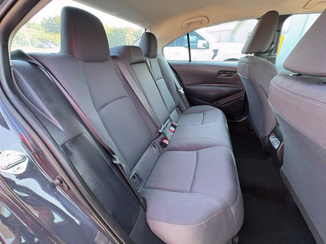 Used 2025 Toyota Corolla LE FWD image 25