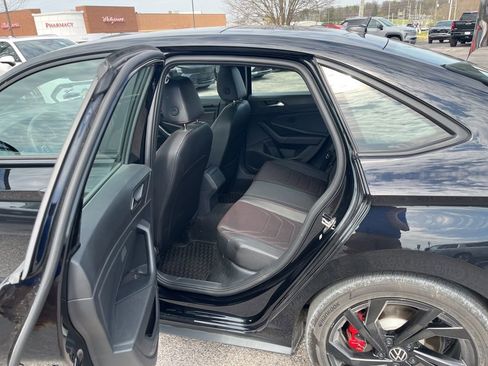 Used 2024 Volkswagen Jetta GLI Autobahn image 11