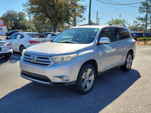 Used 2011 Toyota Highlander Limited image 3