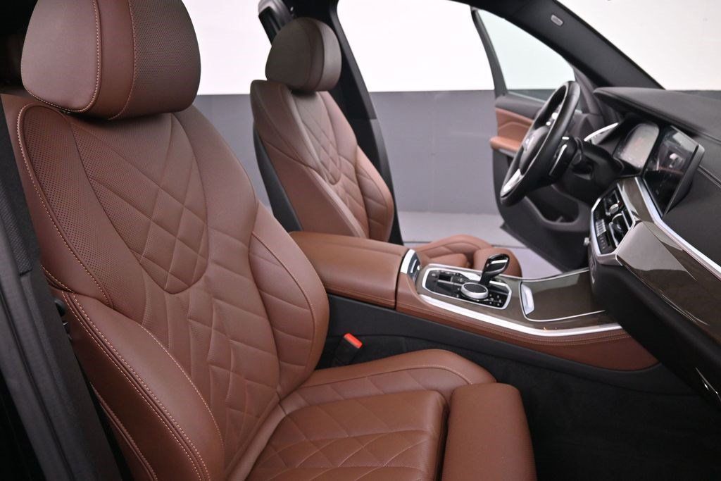 Used 2023 BMW X5 xDrive40i AWD/4WD image 22