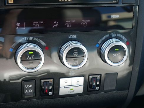 Used 2012 Toyota Sequoia Platinum AWD/4WD image 25