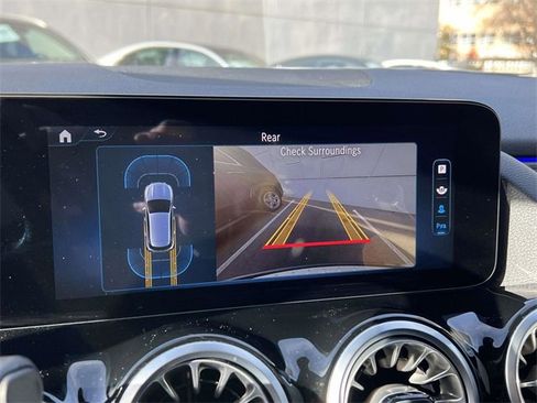 Used 2025 Mercedes-Benz GLA 250 4MATIC image 28