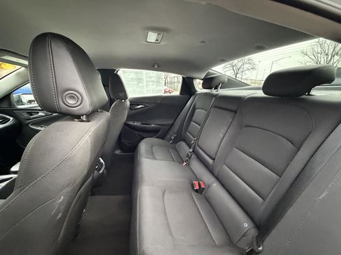 Used 2017 Chevrolet Malibu LT image 15