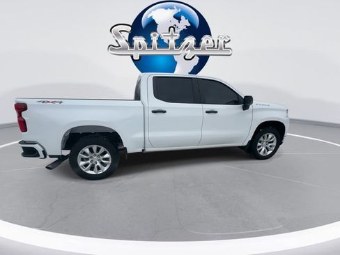 Used 2020 Chevrolet Silverado 1500 Custom w/ Custom Value Package image 10