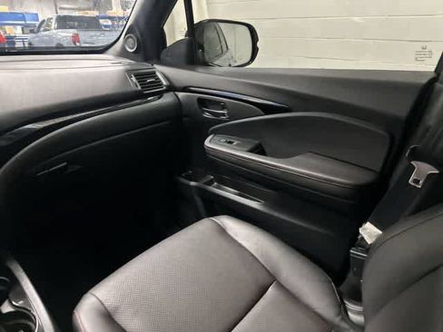 Used 2023 Honda Ridgeline Black Edition image 13