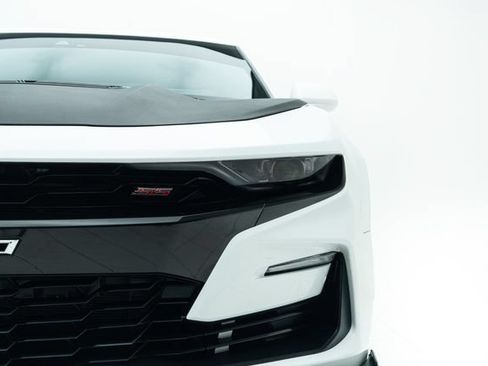 Used 2019 Chevrolet Camaro SS RWD image 7