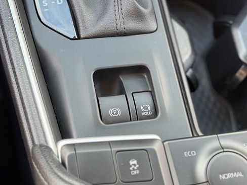 Used 2024 Toyota Grand Highlander XLE image 18