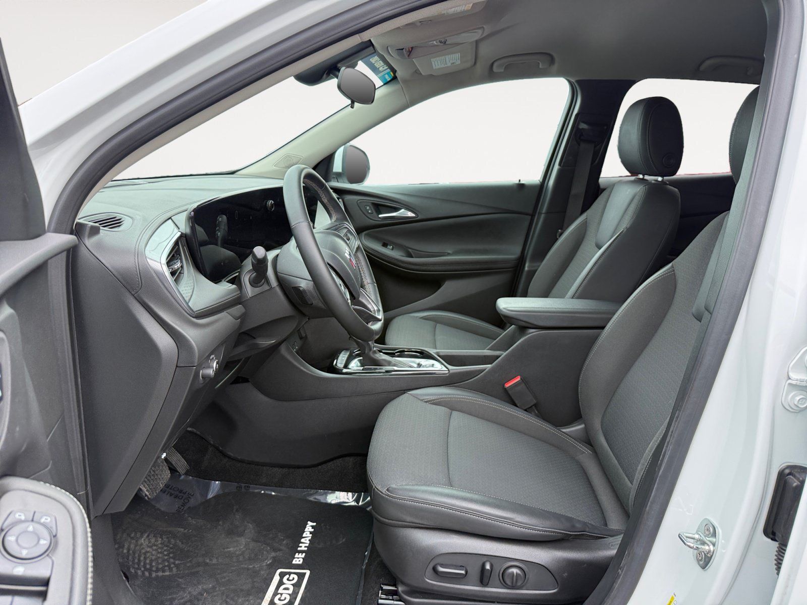 Used 2024 Buick Encore GX Preferred w/ Comfort Package FWD image 10