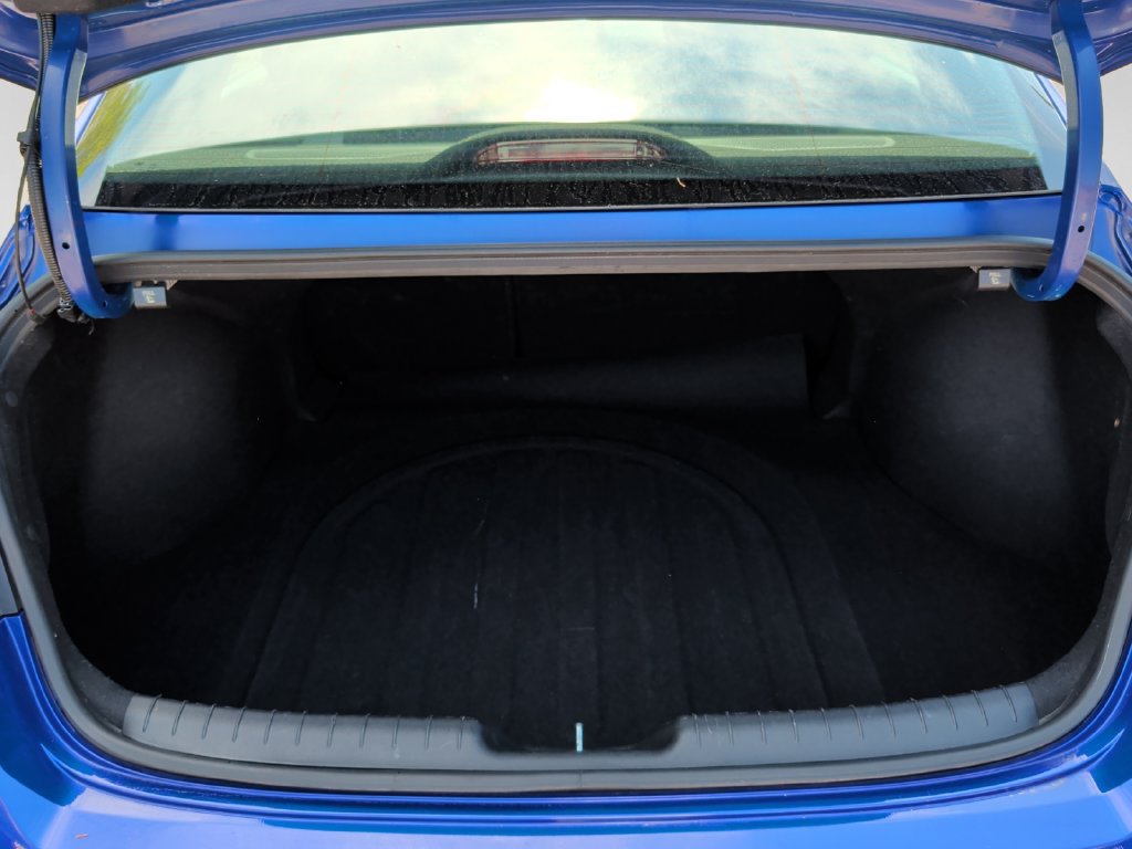 Used 2025 Hyundai Elantra Limited FWD image 38