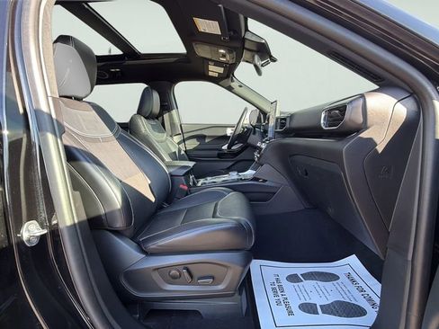 Used 2023 Ford Explorer ST w/ Equipment Group 401A image 11