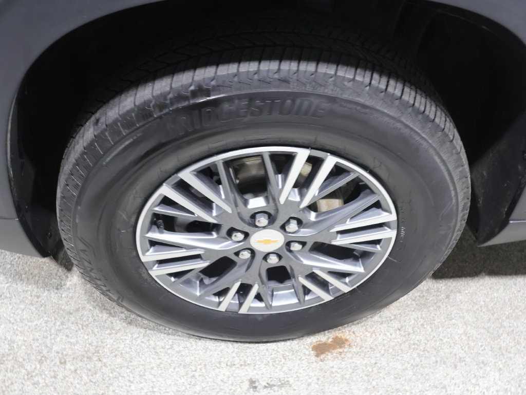Used 2026 Chevrolet Traverse LT AWD/4WD image 8