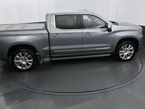 Used 2024 Chevrolet Silverado 1500 High Country image 31